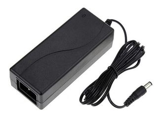 CCTVs/LCD 감시자, 142*62*35MM를 위한 경량 AC 직류 전원 접합기 충전기