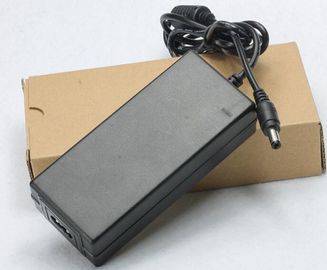 12V 5A CCTV 전력 공급, AC DC는 전력 공급 충전기를 60 와트 변압기 지도했습니다