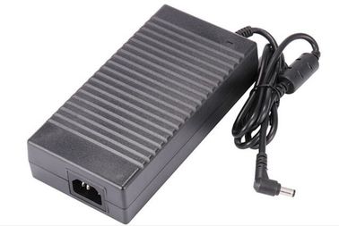 4개의 Pin 소음 연결관 60W, AC 100-240V 50-60Hz를 가진 12V 5A DC 전원 공급