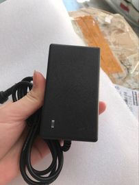 12.6V 2A Li 이온 배터리 충전기, 건전지 팩, 까만 색깔, custmized DC 연결관을 위한 ac 직류 전원 접합기