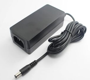 12V 5A 60Watt 암컷 수준 VI 힘 접합기, IP30 60Watt 전력 공급, 증명되는 세륨 UL